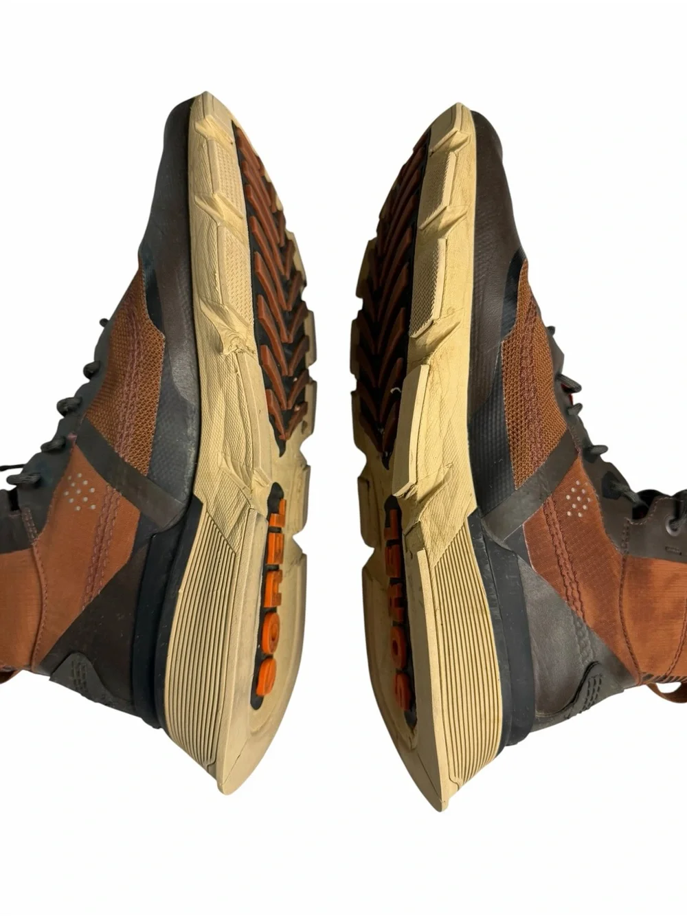 Sorel Men's Kinetic Rush MID WP Sneaker — Waterproof Sneakers Size 9.5